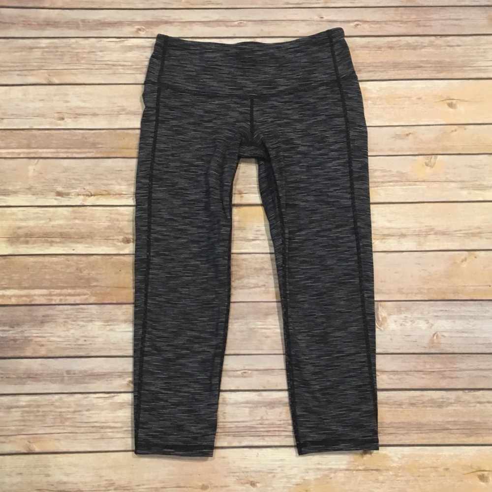 🎈Athleta Chaturanga Knicker Crop Leggings,  XS